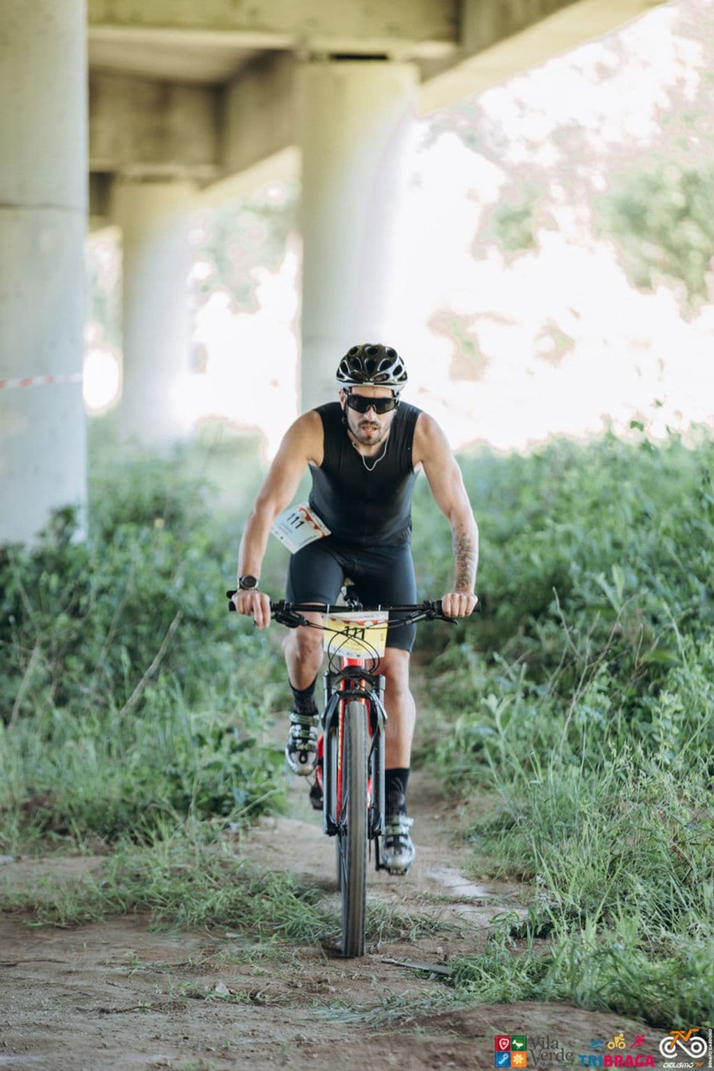 Atleta com o dorsal 111