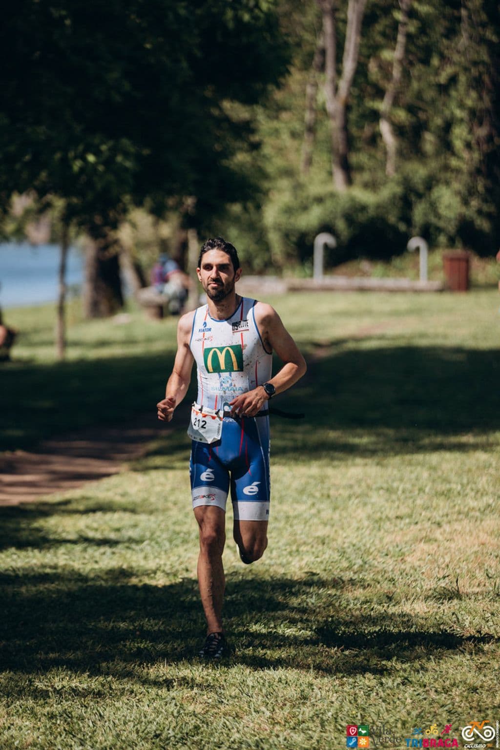 Atleta com o dorsal 212