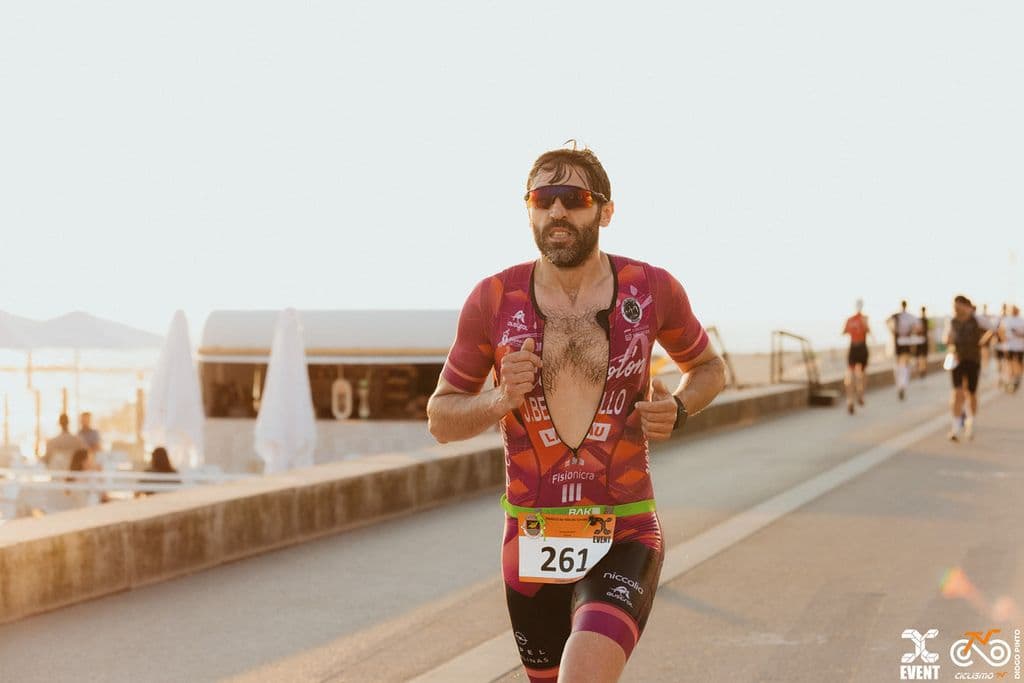 Atleta com o dorsal 261