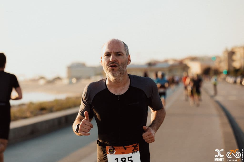 Atleta com o dorsal 185