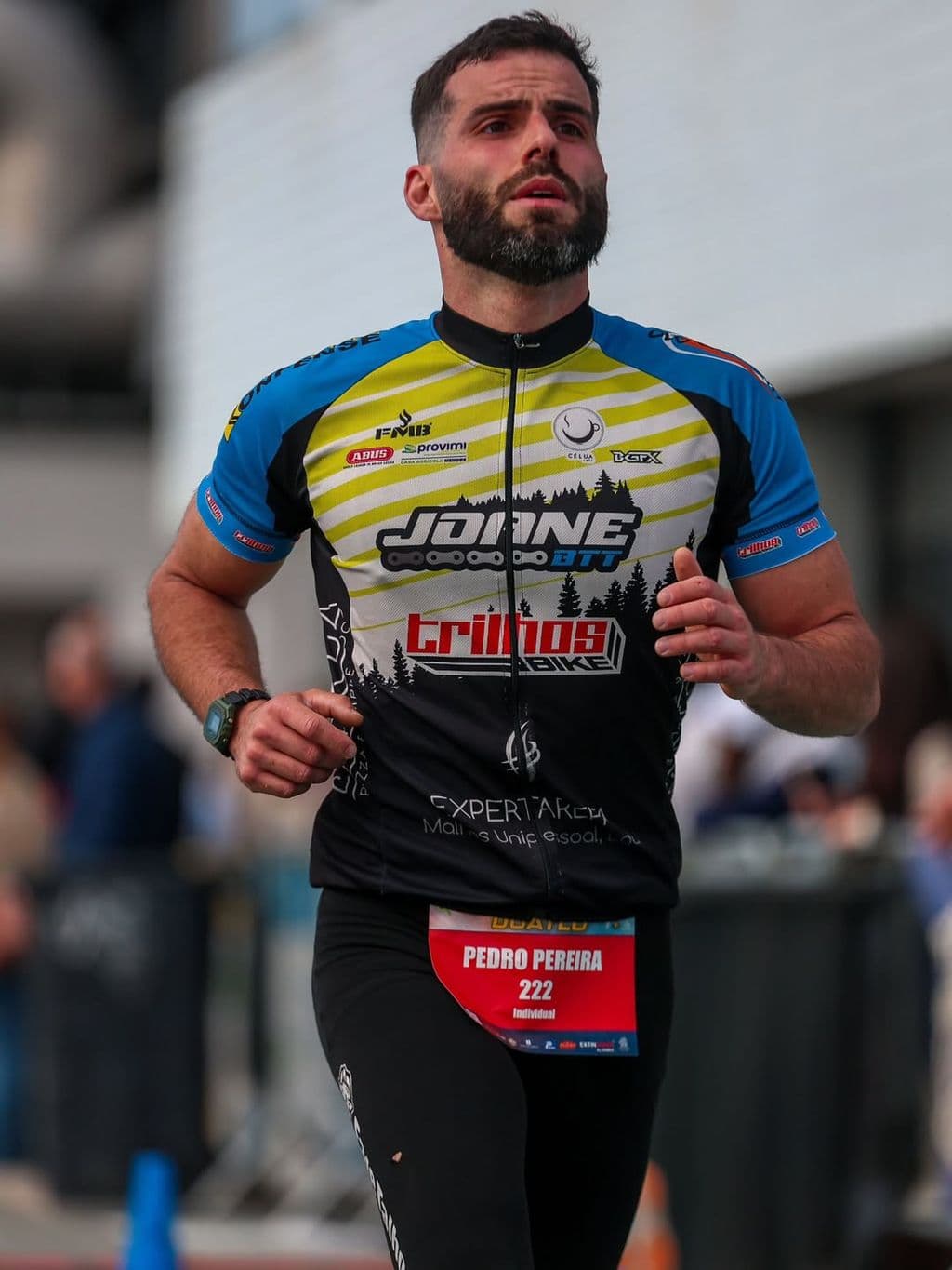 Atleta com o dorsal 222