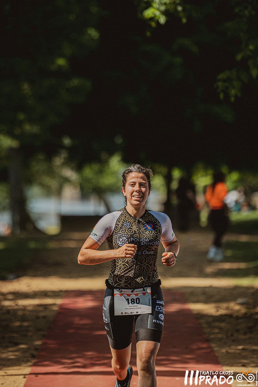Atleta com o dorsal 180
