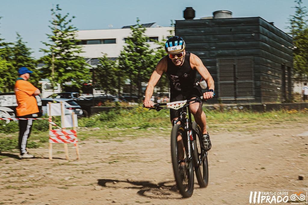 Atleta com o dorsal 165