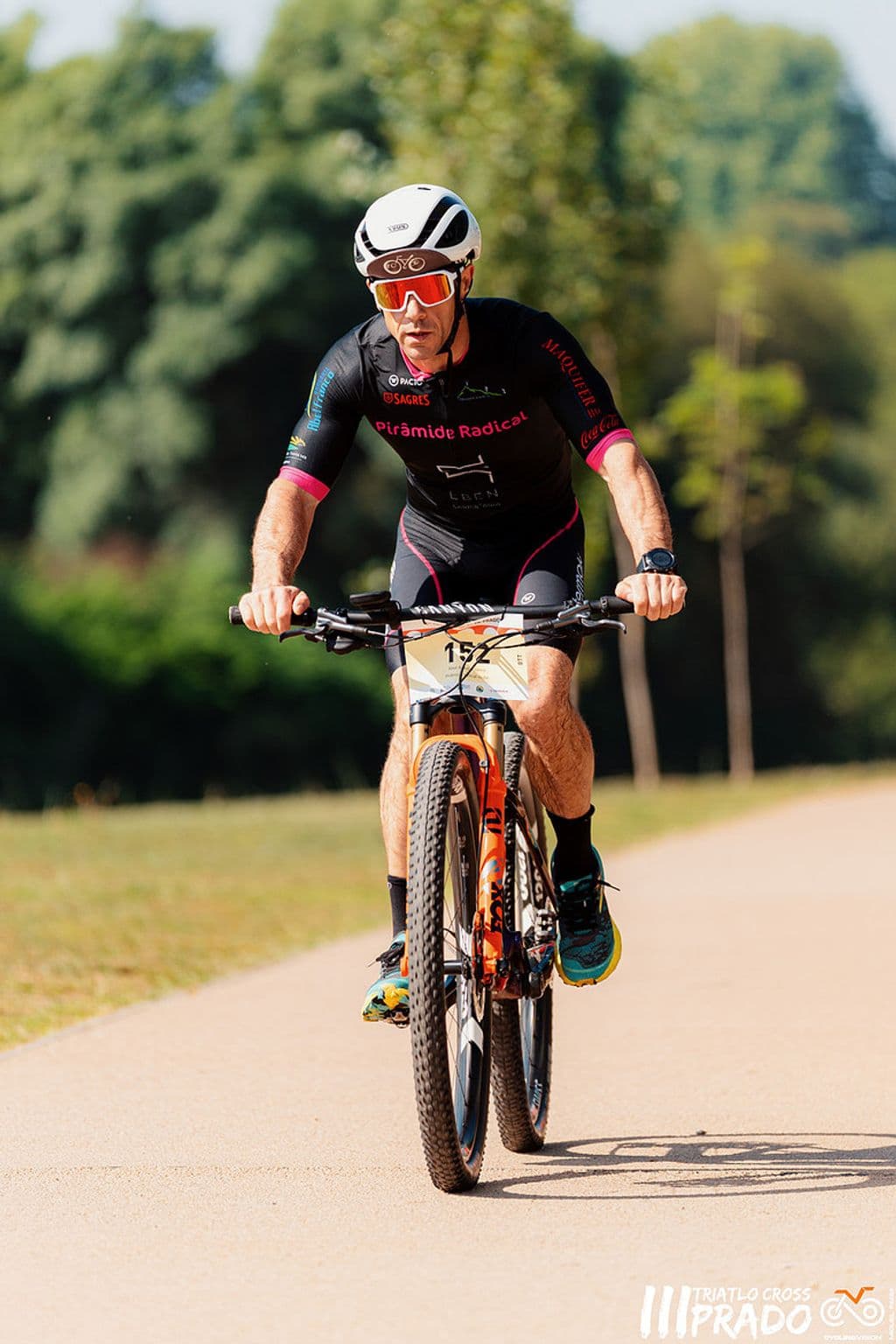 Atleta com o dorsal 152
