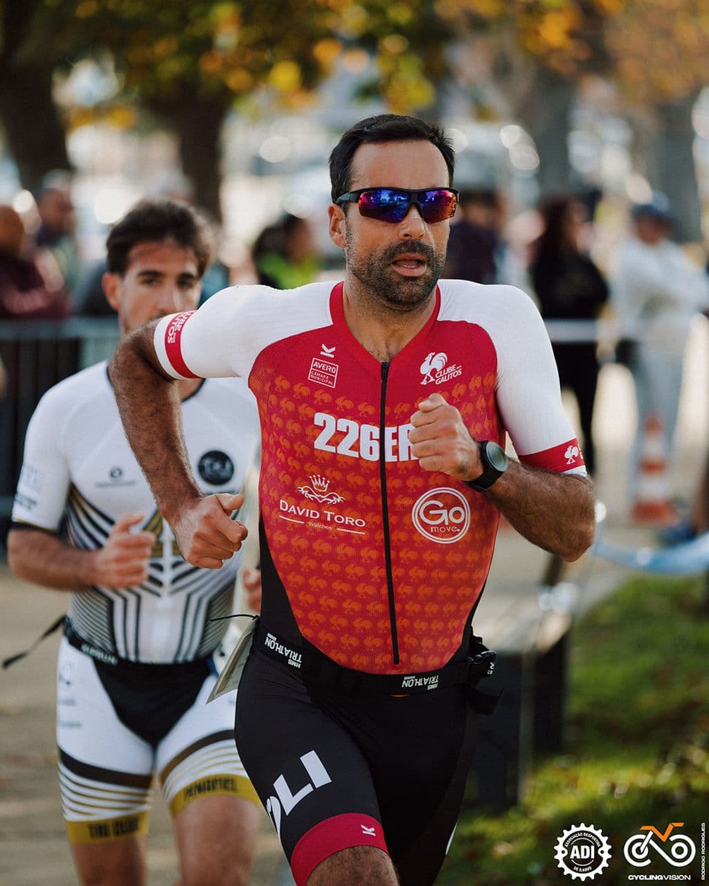 Atleta com o dorsal 242