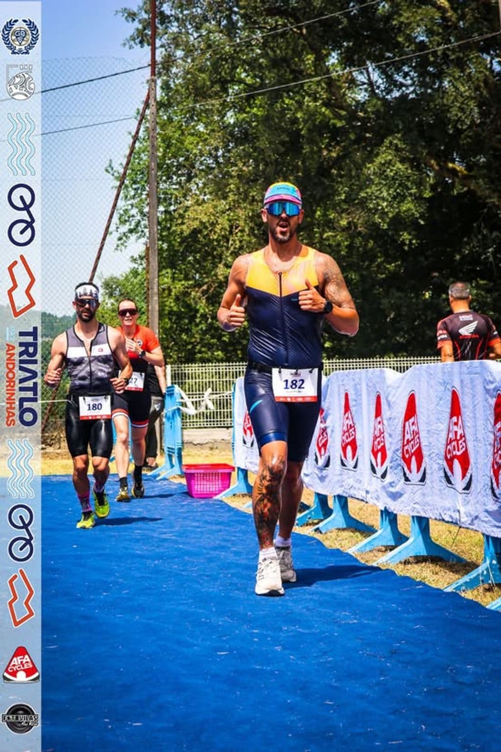 Atleta com o dorsal 182