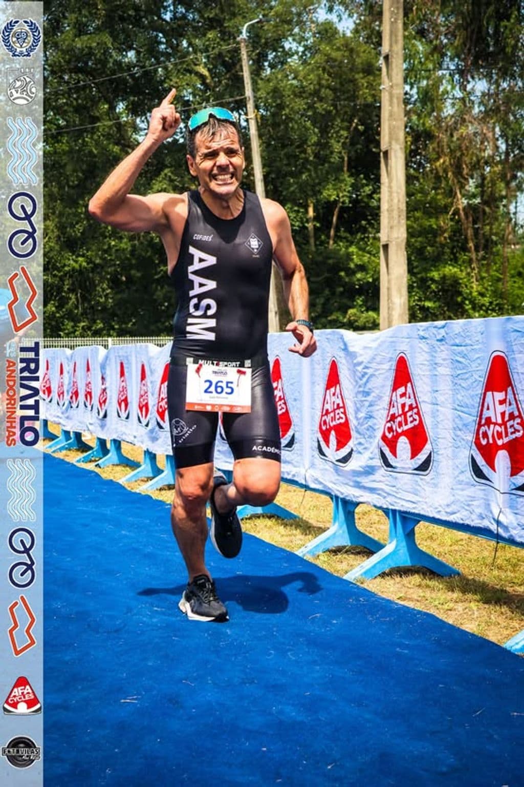 Atleta com o dorsal 265