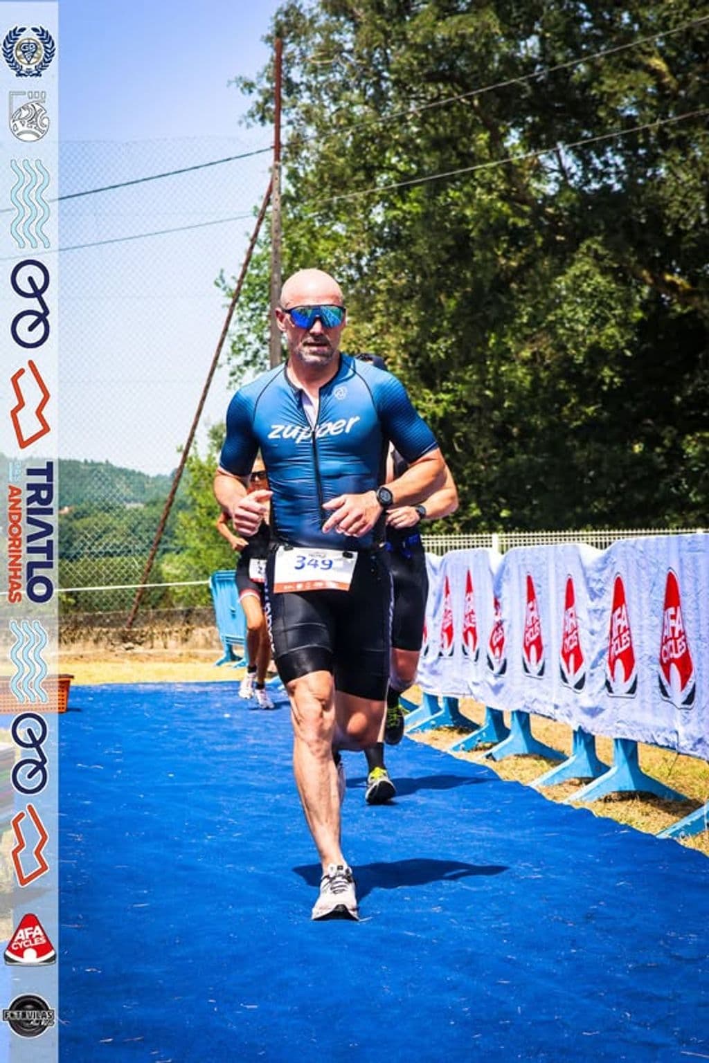 Atleta com o dorsal 349