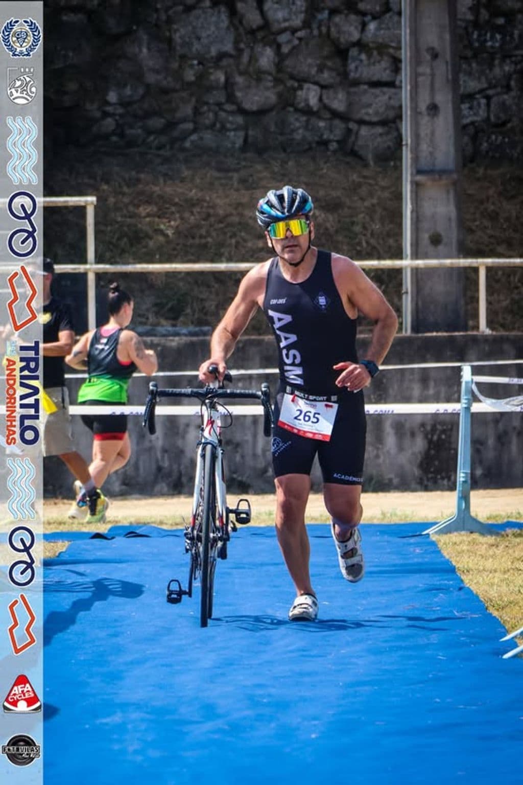 Atleta com o dorsal 265