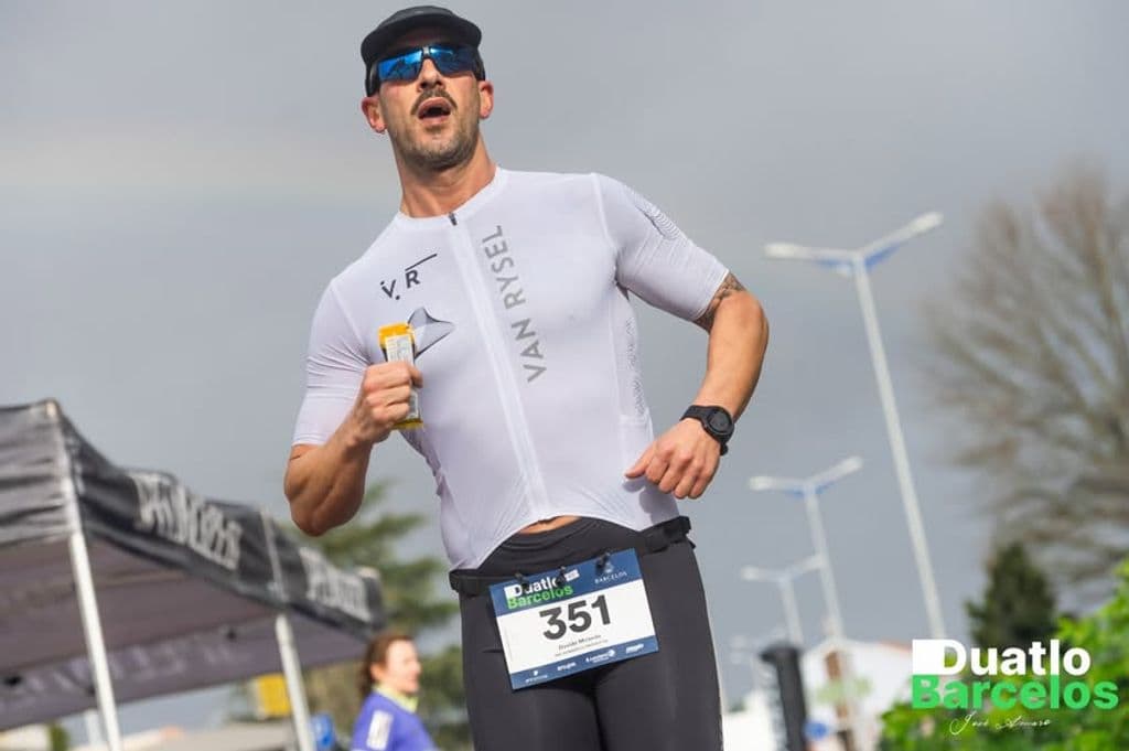Atleta com o dorsal 351