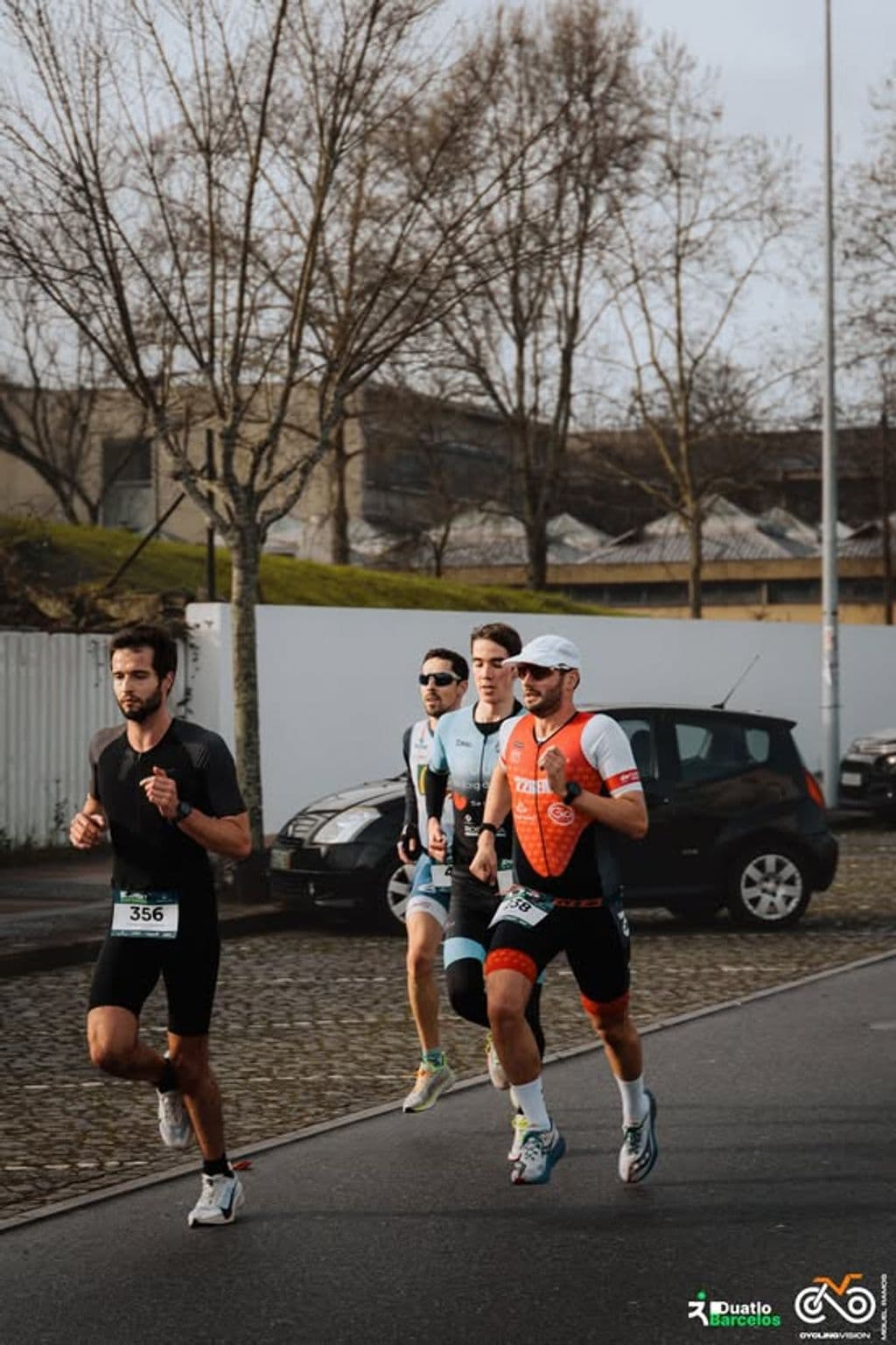 Atleta com o dorsal 356