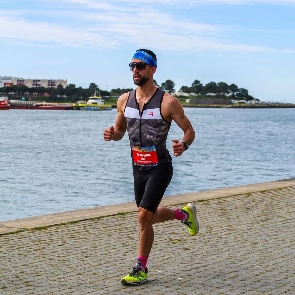 Atleta com o dorsal 303