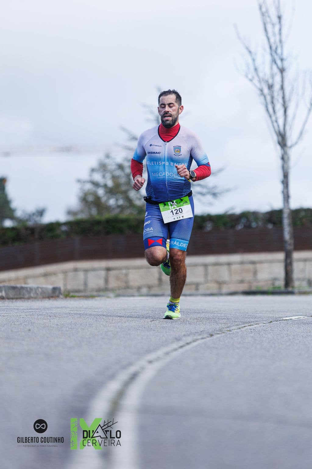 Atleta com o dorsal 120
