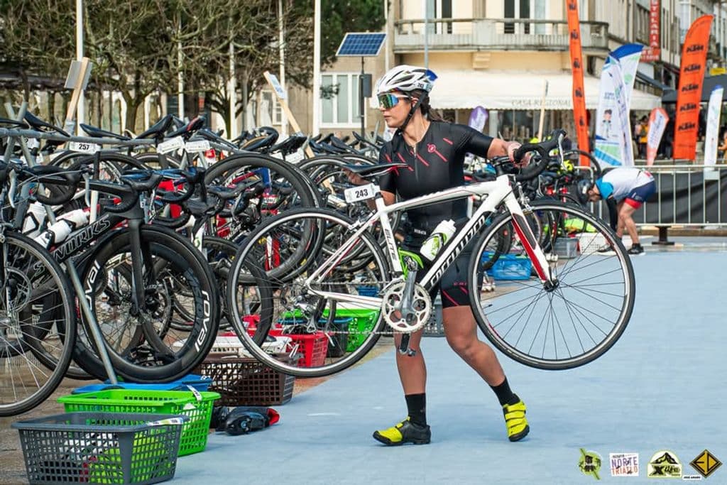 Atleta com o dorsal 243