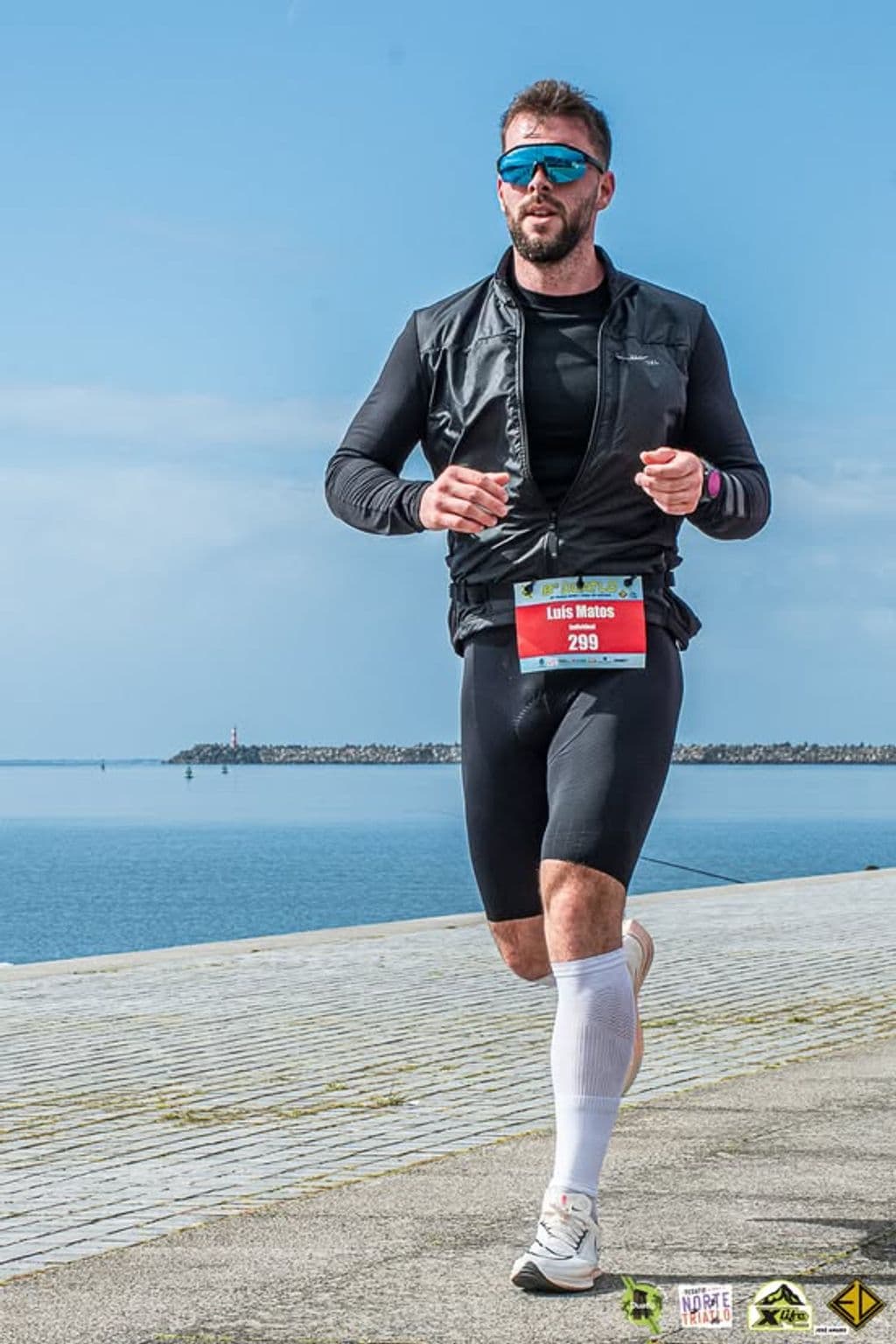 Atleta com o dorsal 299