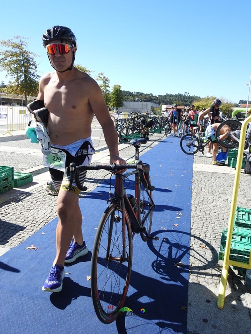 Atleta com o dorsal 229