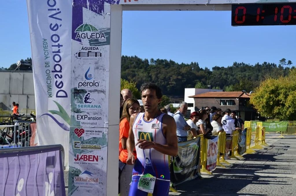 Atleta com o dorsal 198
