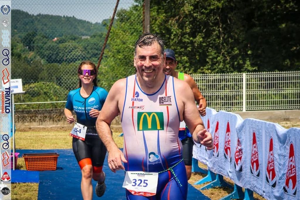 Atleta com o dorsal 325