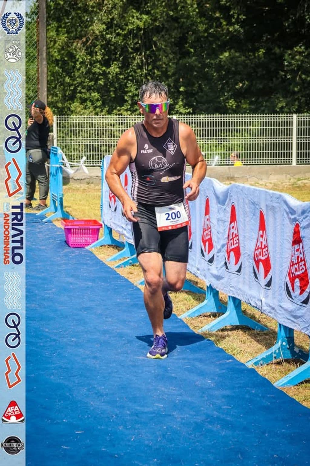 Atleta com o dorsal 200