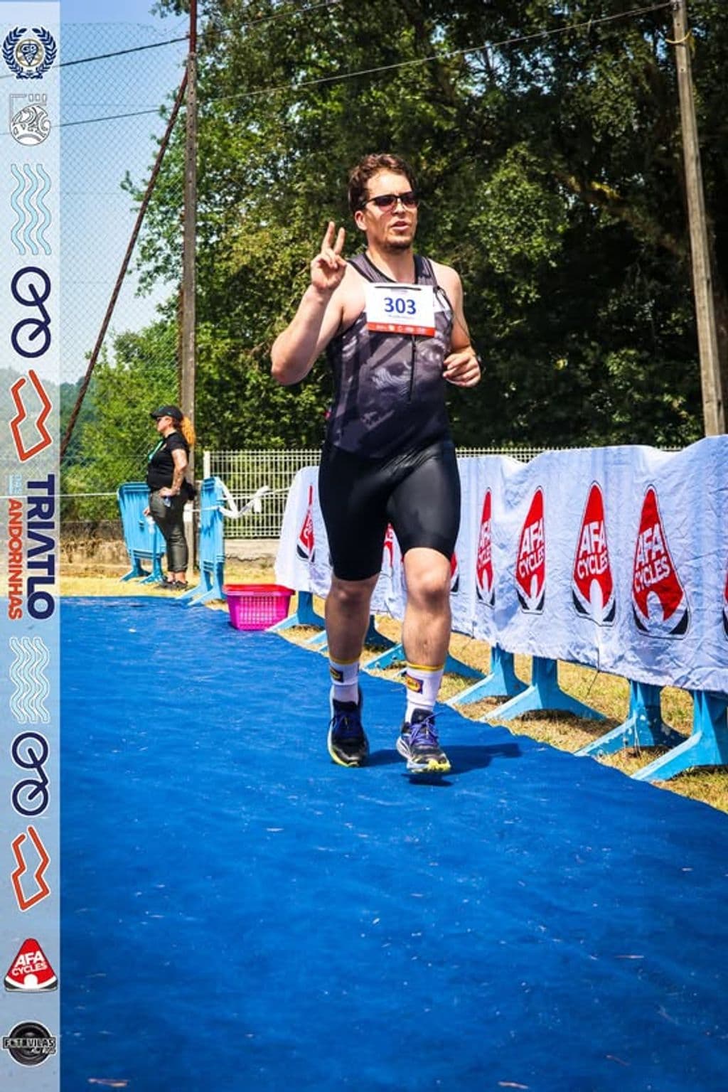 Atleta com o dorsal 303