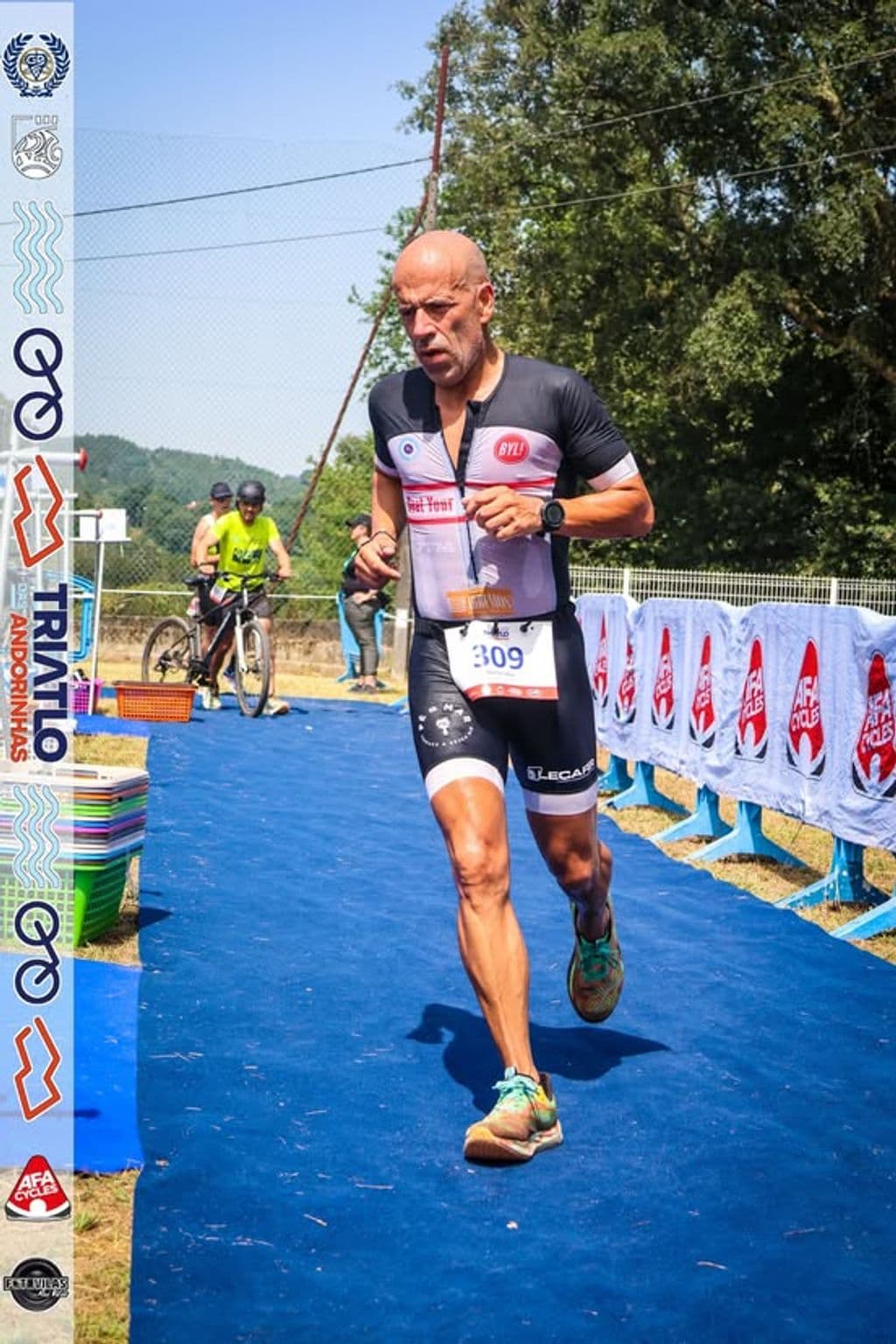 Atleta com o dorsal 309