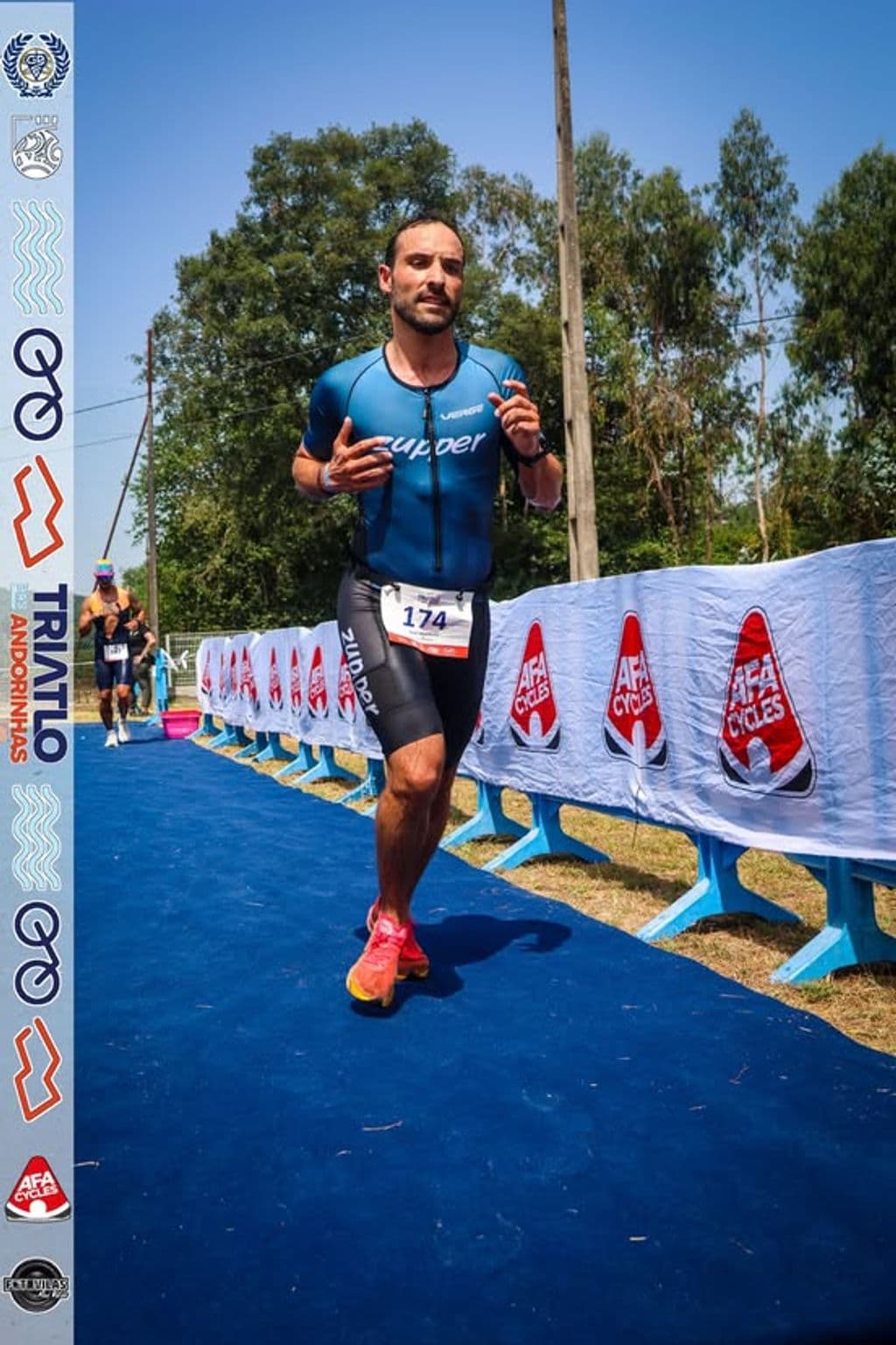 Atleta com o dorsal 174