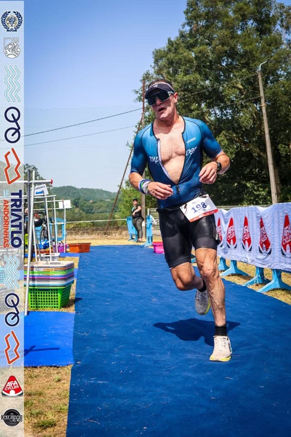 Atleta com o dorsal 198
