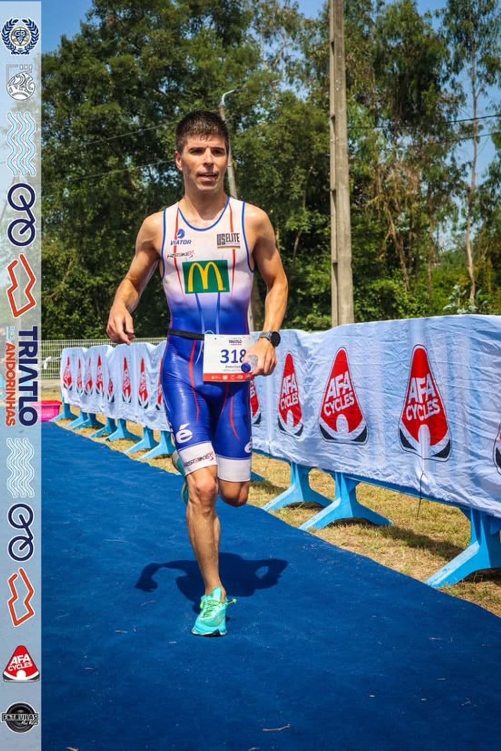 Atleta com o dorsal 318
