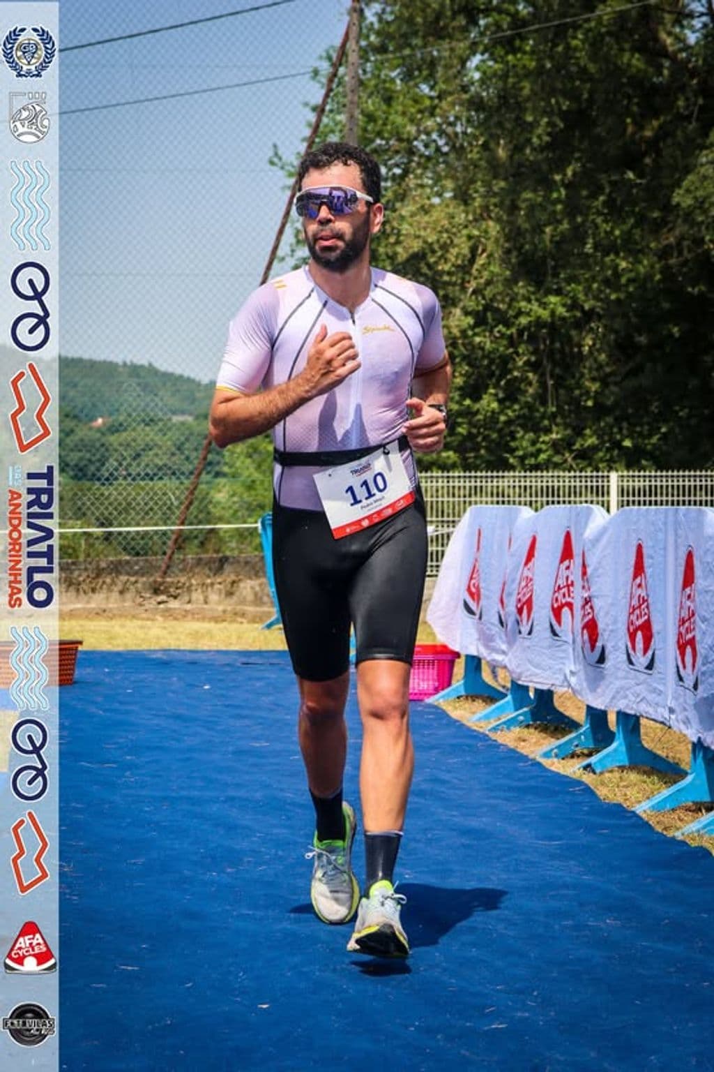 Atleta com o dorsal 110