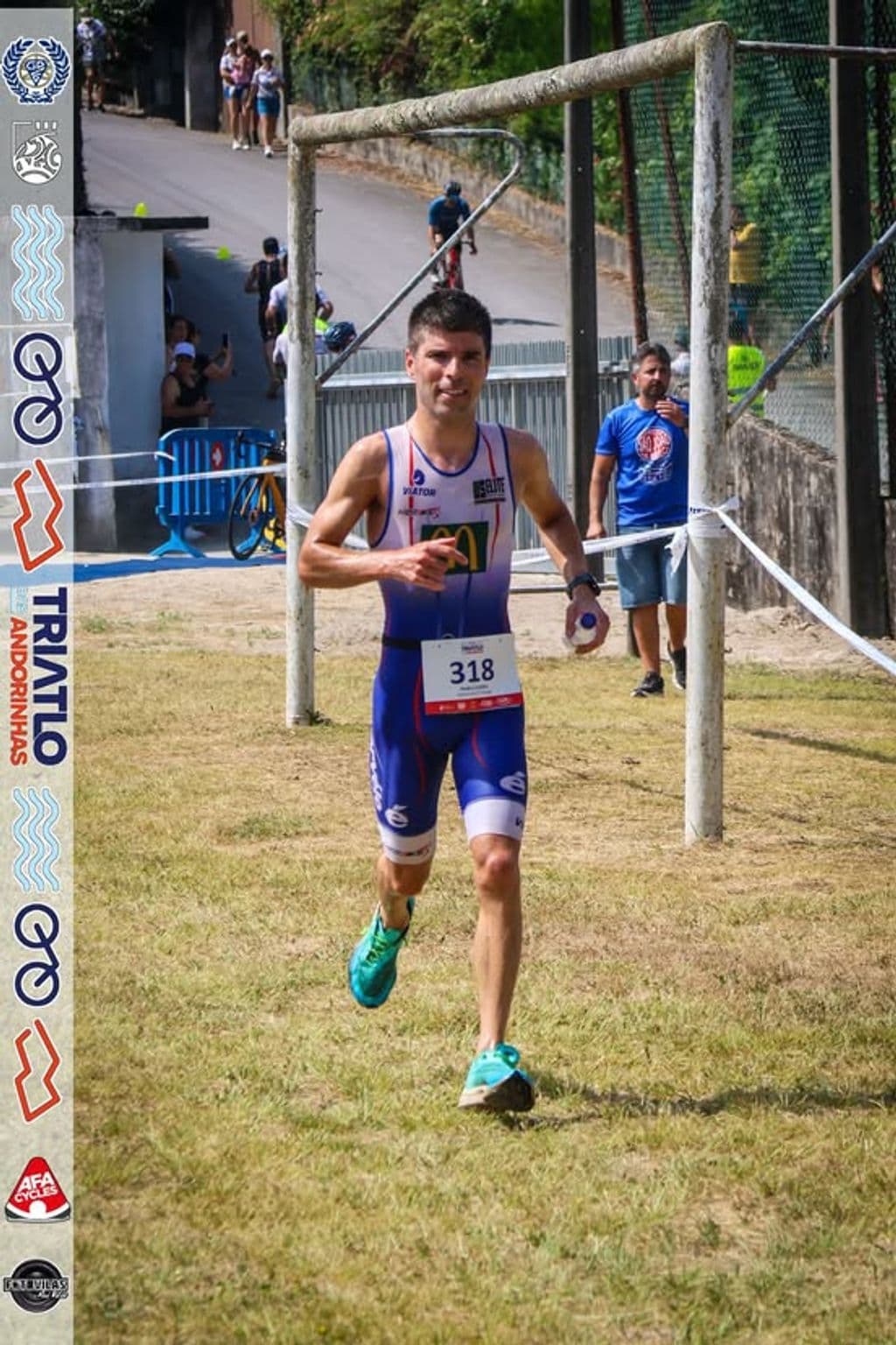 Atleta com o dorsal 318