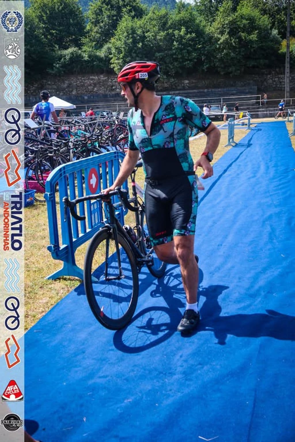 Atleta com o dorsal 205