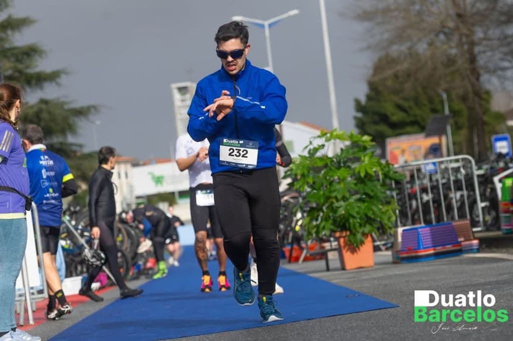 Atleta com o dorsal 232