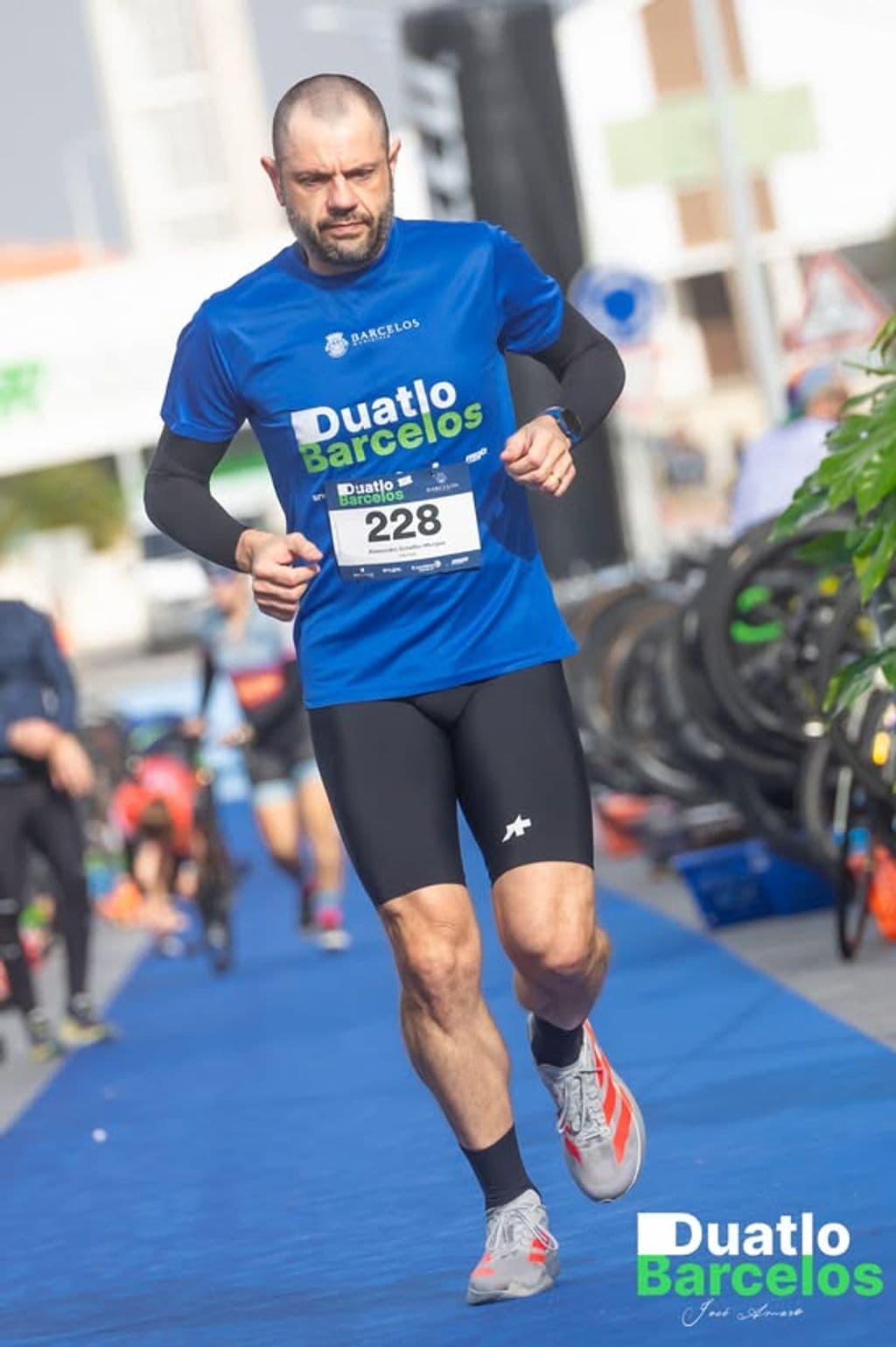 Atleta com o dorsal 228