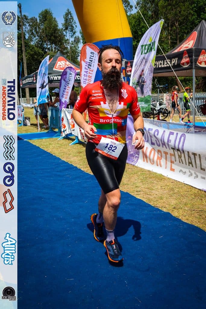 Atleta com o dorsal 182