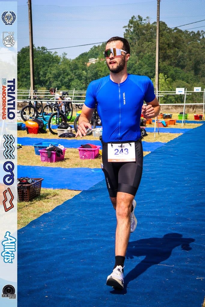 Atleta com o dorsal 243
