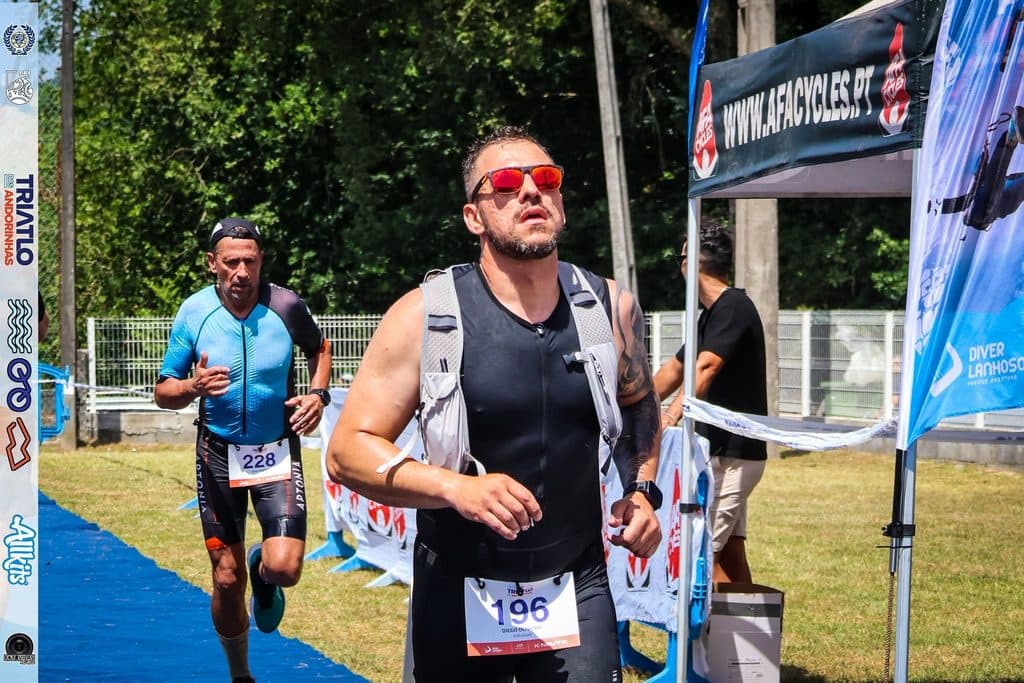 Atleta com o dorsal 196