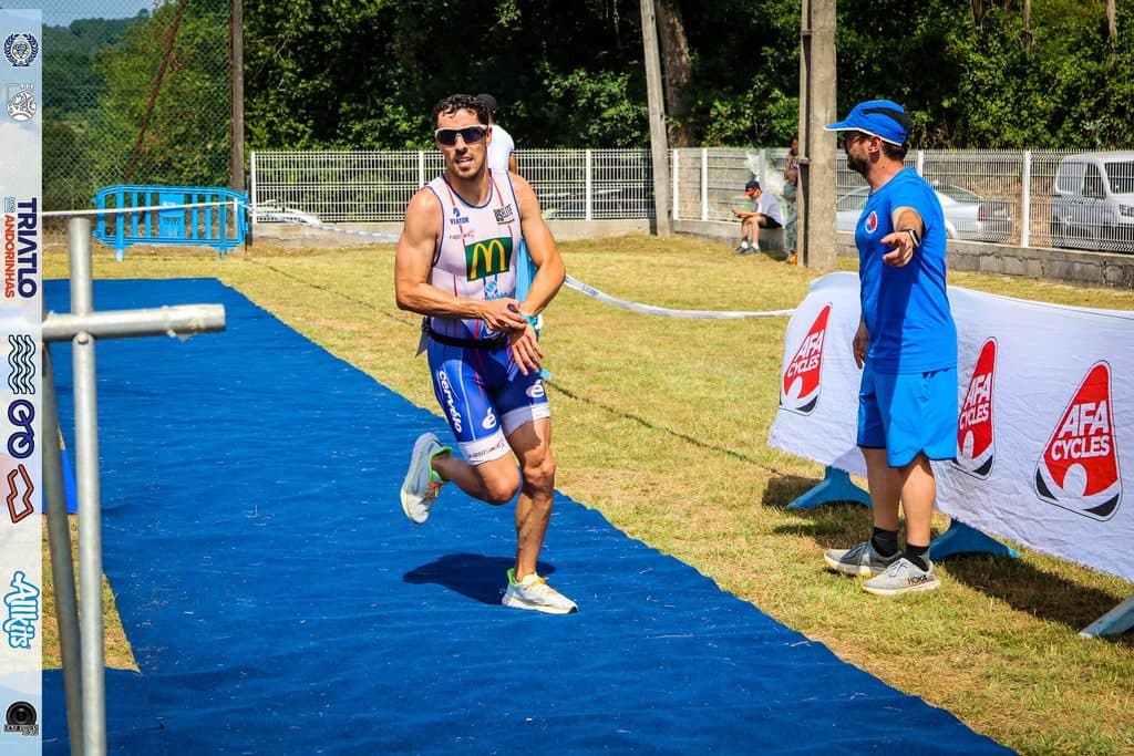 Atleta com o dorsal 412