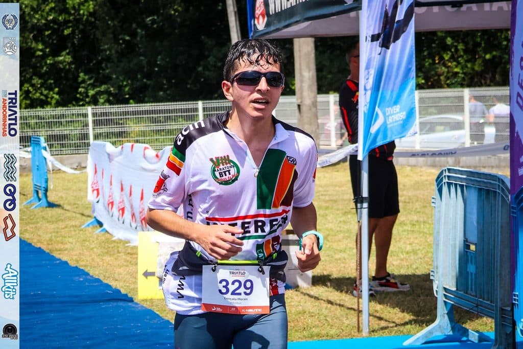 Atleta com o dorsal 329