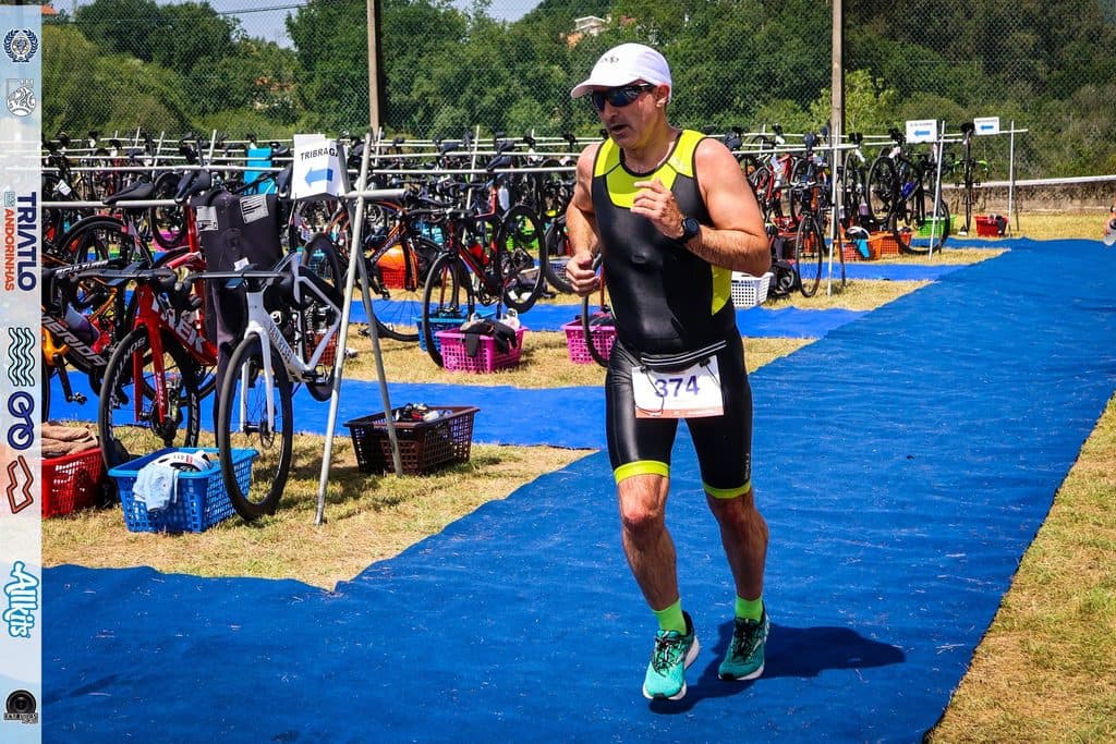 Atleta com o dorsal 374