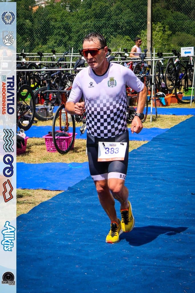 Atleta com o dorsal 383