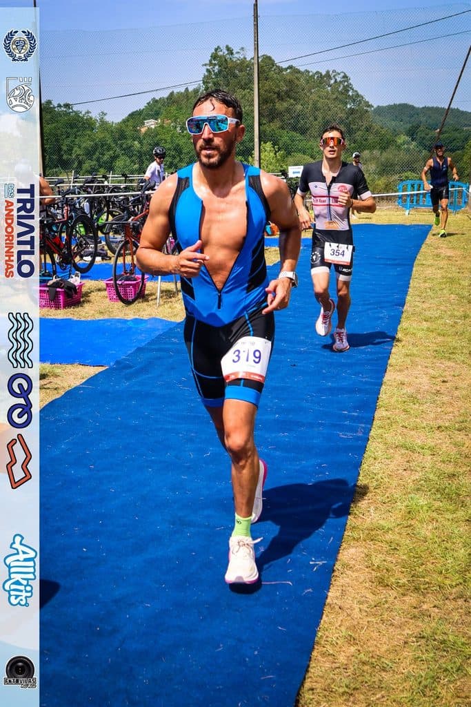 Atleta com o dorsal 319