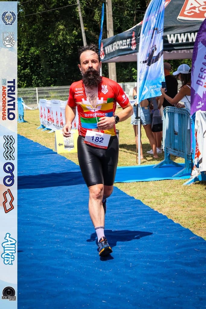 Atleta com o dorsal 182