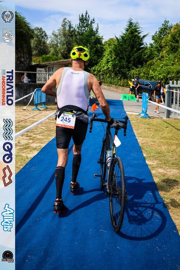 Atleta com o dorsal 245