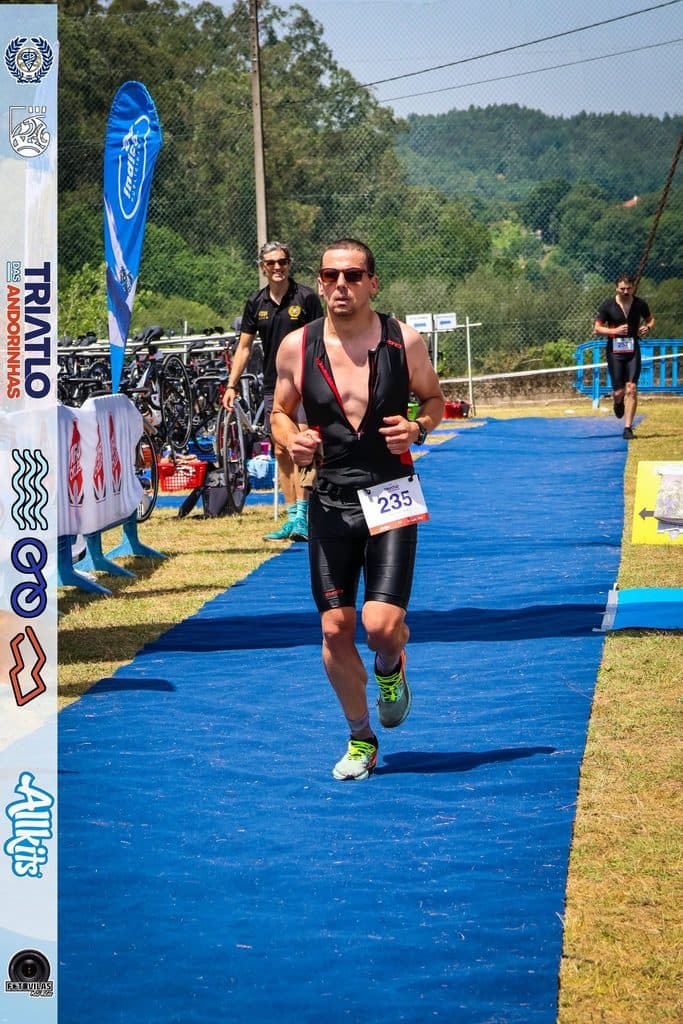 Atleta com o dorsal 235