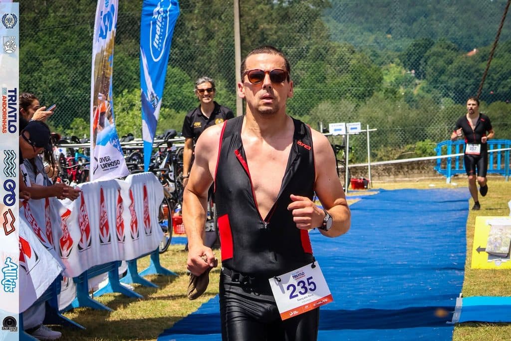 Atleta com o dorsal 235
