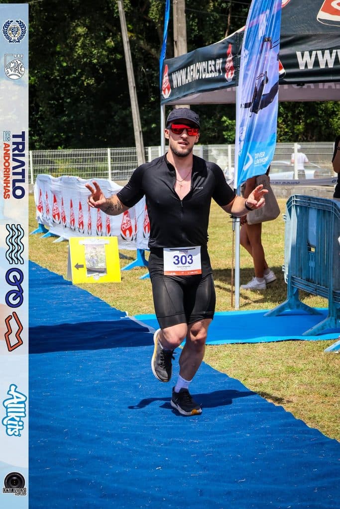 Atleta com o dorsal 303