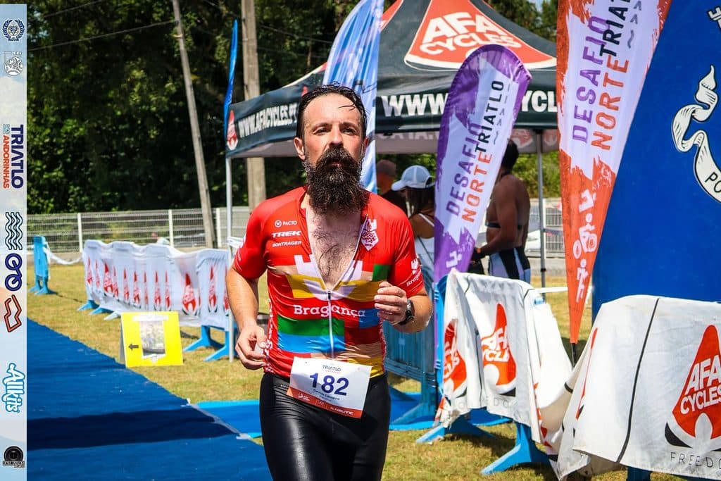 Atleta com o dorsal 182