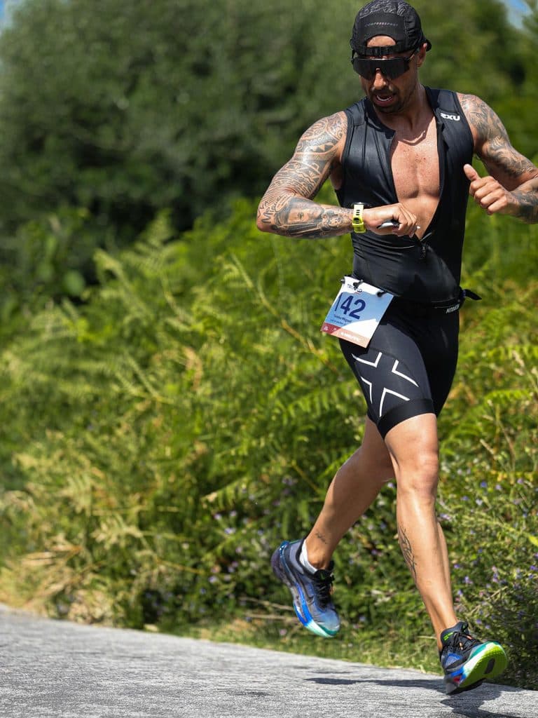 Atleta com o dorsal 142