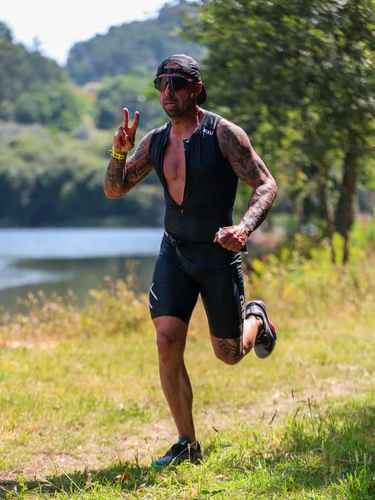 Atleta com o dorsal 142