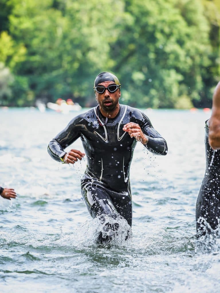 Atleta com o dorsal 142
